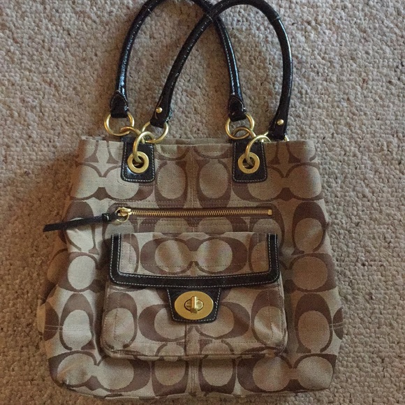 COACH PURSE - Picture 1 of 2